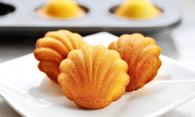 Madeleine Cake